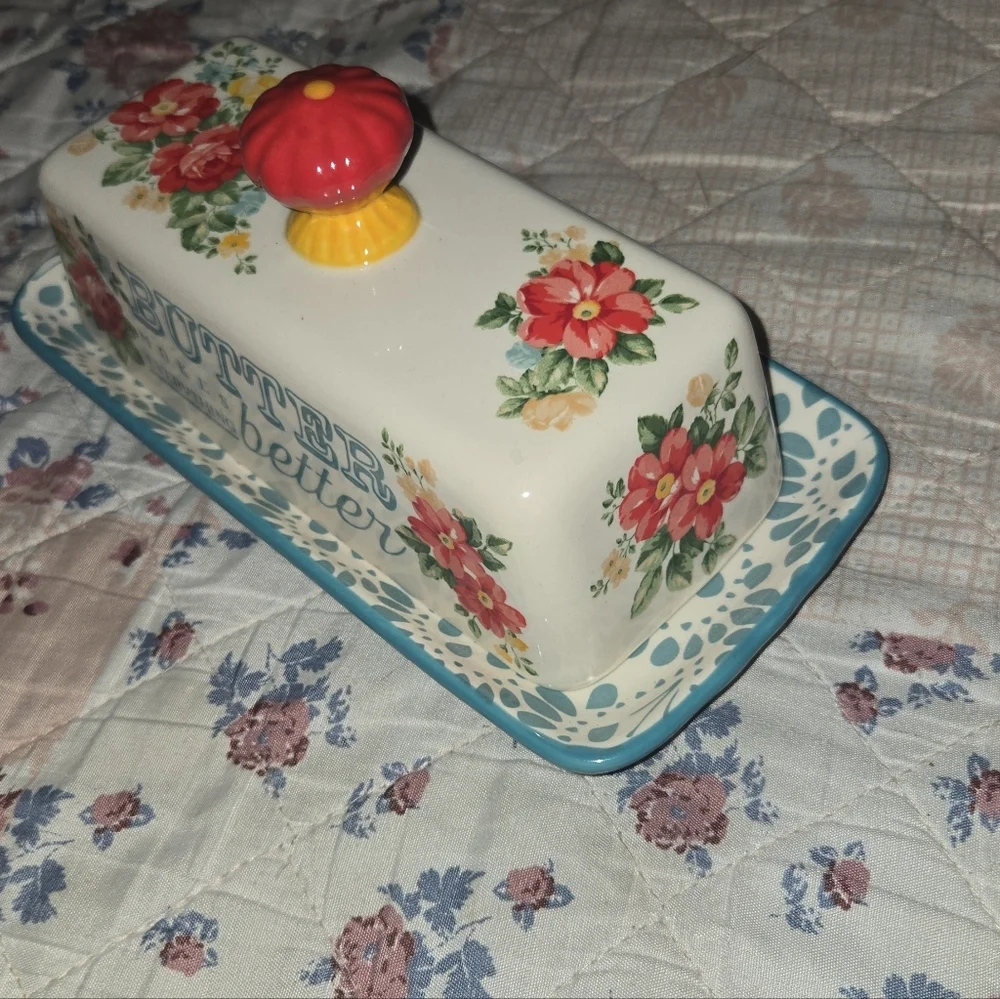 The Pioneer Woman Vintage Floral Butter Makes Everything Better Butter Dish